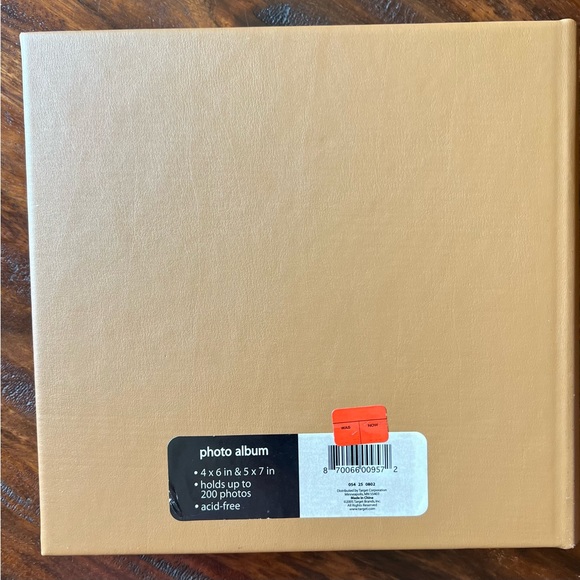 Destinations Photo Album 4"x6" & 5"x7" holds up to 200 photos - Picture 9 of 11